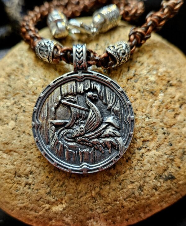 Viking Sailor's Medallion - Image 2