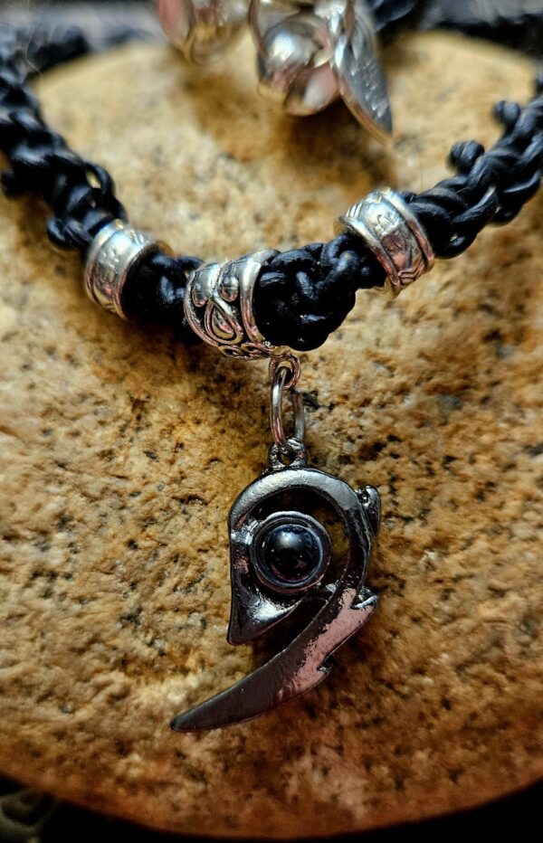 Steampunk Lover's Magnetic Heart Pendant - Image 3